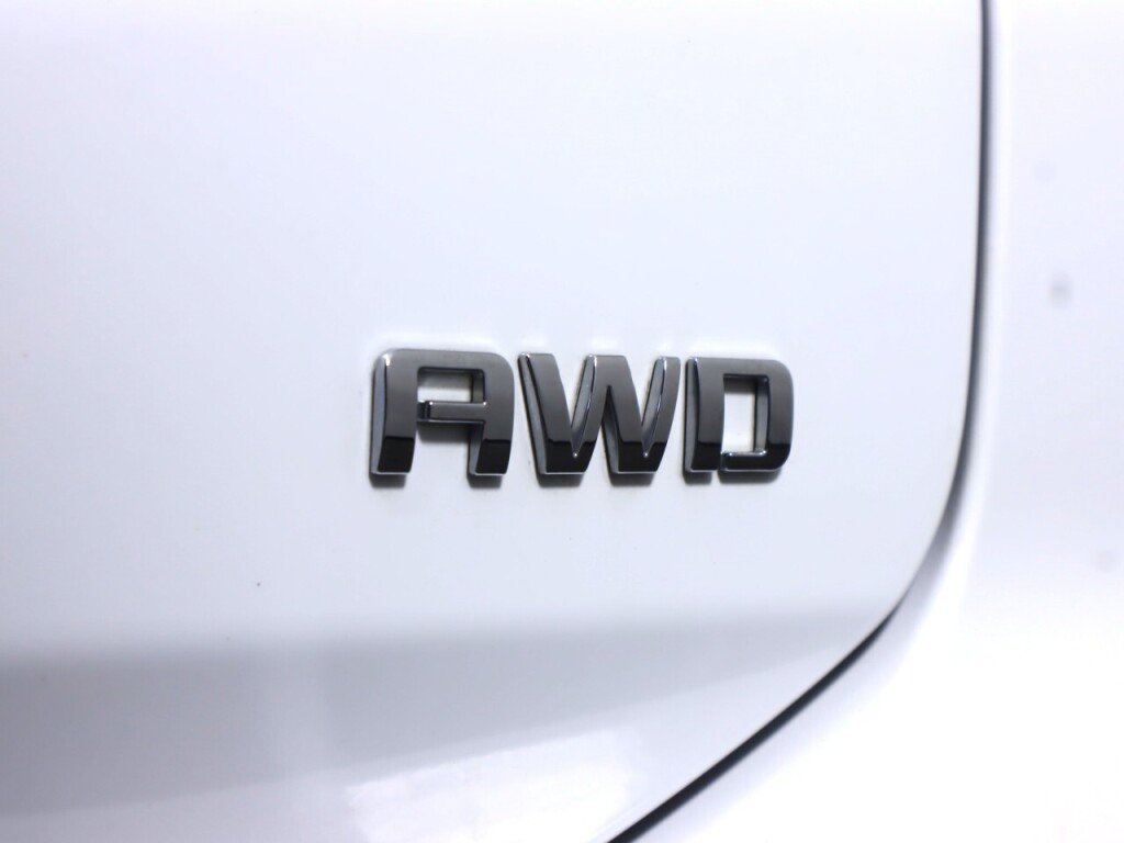 Used 2022 Chevrolet Equinox LS w/ Driver Confidence II Package AWD/4WD image 35