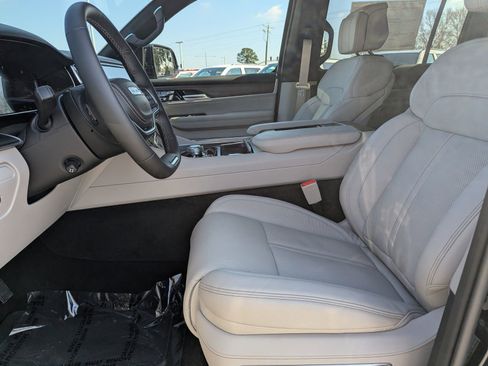 New 2026 Jeep Grand Wagoneer L Summit w/ Premium Group III image 14