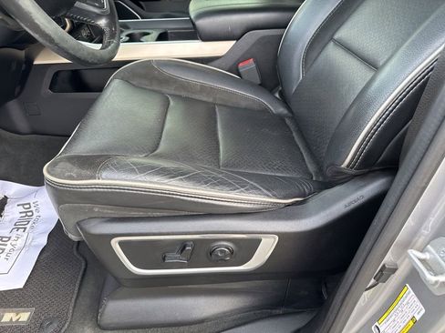 Used 2019 RAM 1500 Laramie AWD/4WD image 24