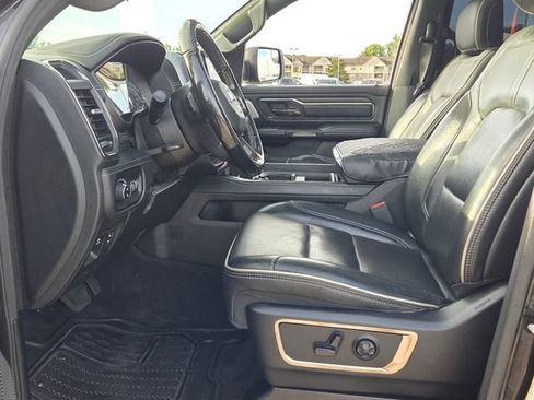 Used 2020 RAM 1500 Limited w/ Black Appearance Package AWD/4WD image 5
