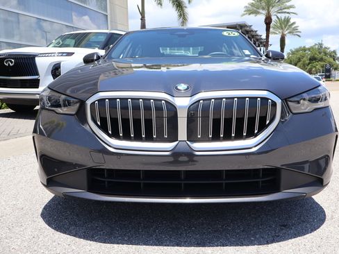 Used 2025 BMW 530i RWD image 13