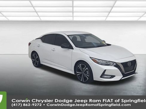 Used 2023 Nissan Sentra SR w/ Electronics Package image 3