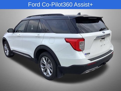 Used 2022 Ford Explorer XLT w/ Equipment Group 202A AWD/4WD image 3