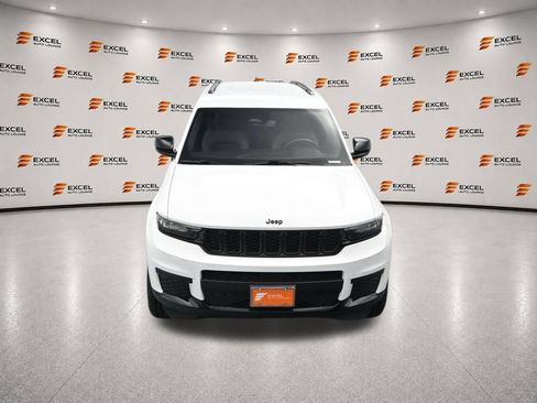 Used 2023 Jeep Grand Cherokee L Laredo AWD/4WD image 53