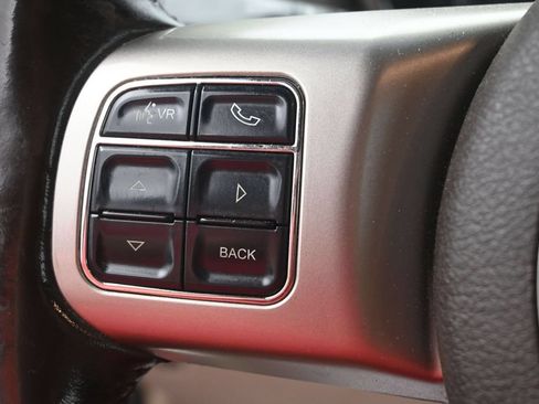 Used 2011 Jeep Grand Cherokee Overland AWD/4WD image 23