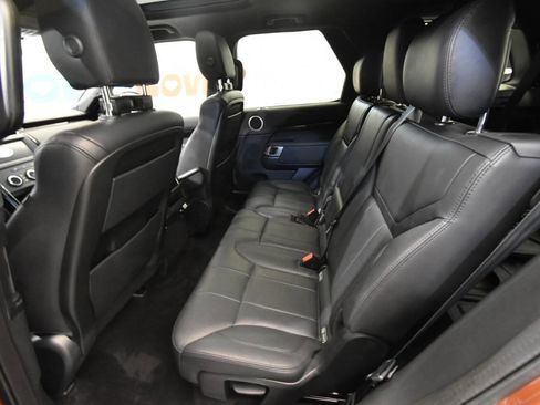 Used 2020 Land Rover Discovery SE AWD/4WD image 14