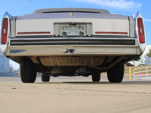 Used 1987 Cadillac Brougham image 6