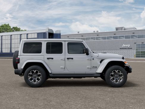 New 2026 Jeep Wrangler Unlimited Sahara AWD/4WD image 12