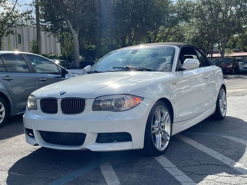 Used 2013 BMW 135i Convertible image 4
