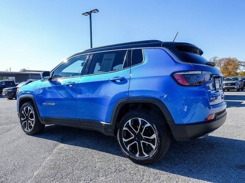 Used 2023 Jeep Compass Limited image 27