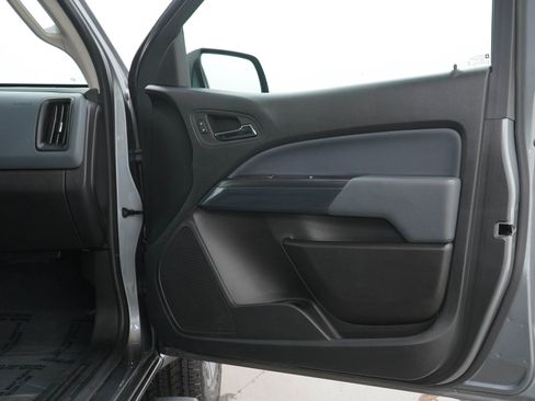 Used 2022 Chevrolet Colorado Z71 AWD/4WD image 9