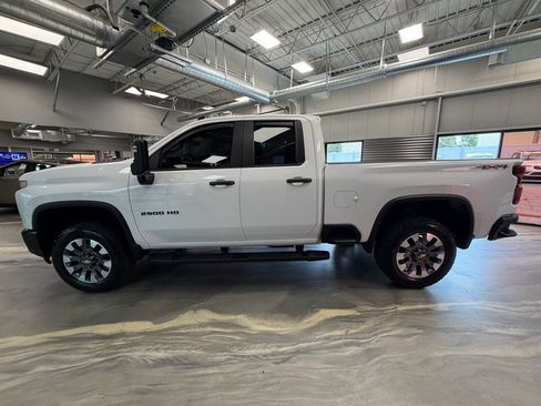 Used 2022 Chevrolet Silverado 2500 Custom w/ Gooseneck/5TH Wheel Package AWD/4WD image 38