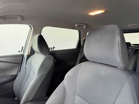 Used 2024 Nissan Rogue S FWD image 10