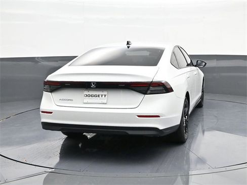 New 2025 Honda Accord SE image 11