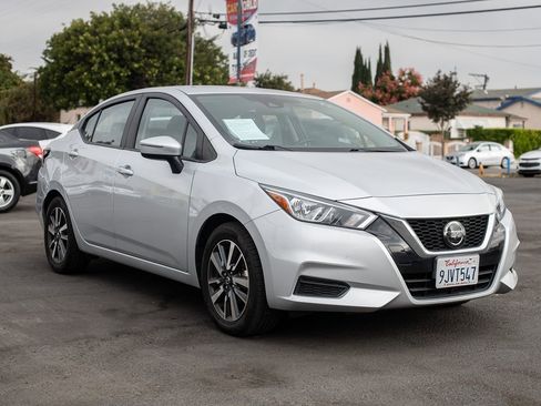 Used 2021 Nissan Versa SV image 14