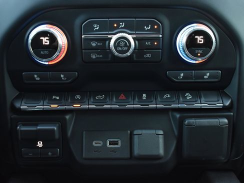 Used 2021 GMC Sierra 1500 Elevation w/ Preferred Package image 18