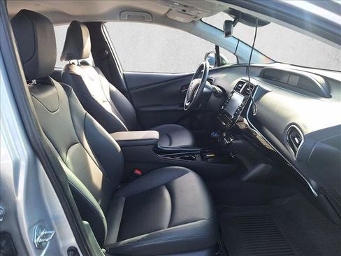 Certified 2022 Toyota Prius XLE image 21