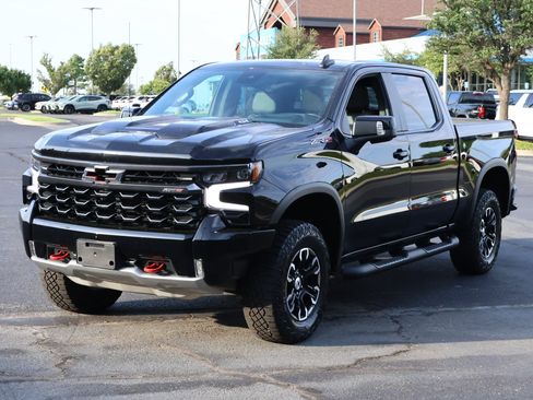 Used 2024 Chevrolet Silverado 1500 ZR2 w/ Technology Package AWD/4WD image 34