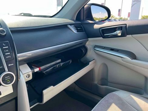 Used 2012 Toyota Camry XLE w/ Leather Pkg FWD image 12