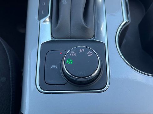 Used 2025 Chevrolet Blazer LT image 29