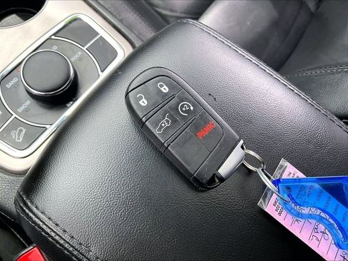 Used 2021 Jeep Grand Cherokee Limited w/ Premium Lighting Group AWD/4WD image 28