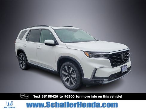New 2025 Honda Pilot Touring image 1