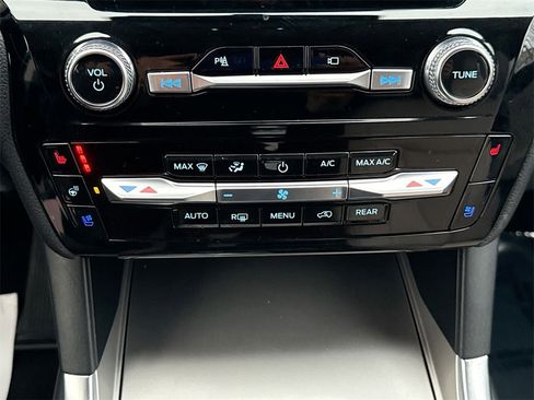 Used 2023 Ford Explorer Limited w/ Equipment Group 301A image 16