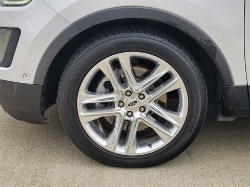 Used 2017 Ford Explorer Limited w/ Equipment Group 301A image 10