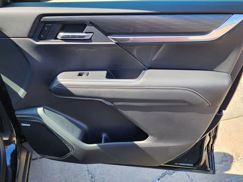 New 2026 GMC Acadia Elevation w/ Super Cruise Package FWD image 39
