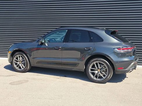 Certified 2025 Porsche Macan AWD/4WD image 3