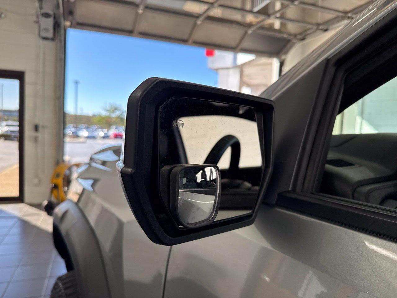 Used 2024 Chevrolet Colorado Trail Boss w/ Technology Package AWD/4WD image 13