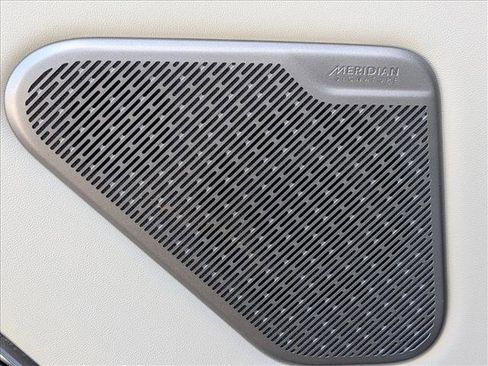 Used 2024 Land Rover Range Rover Long Wheelbase Autobiography image 17