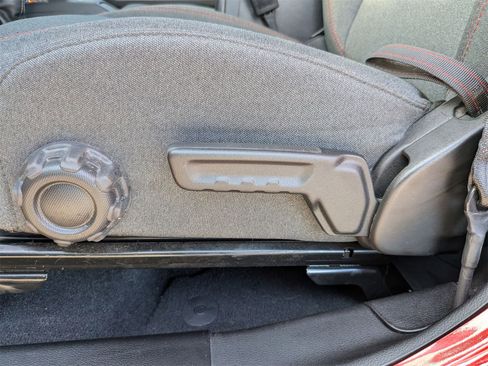 Used 2024 Jeep Gladiator Rubicon w/ Safety Group image 15