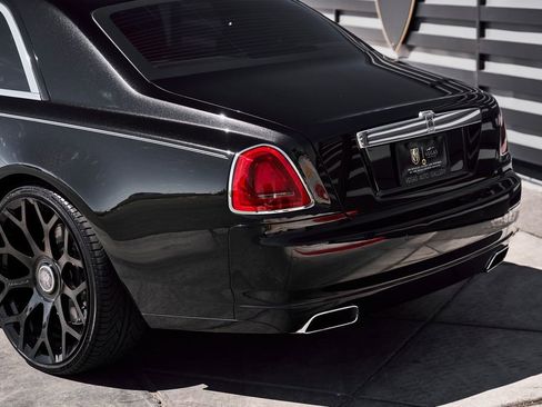 Used 2014 Rolls-Royce Ghost RWD image 12