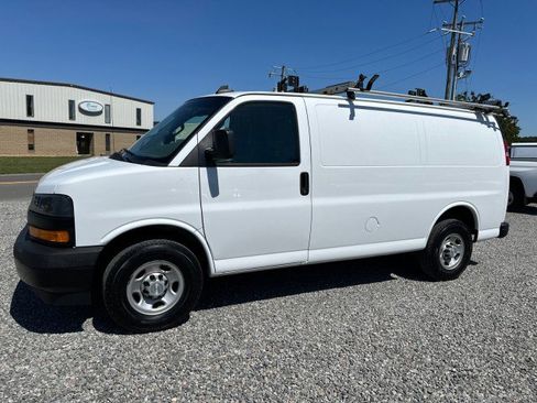 Used 2020 Chevrolet Express 2500 RWD image 1