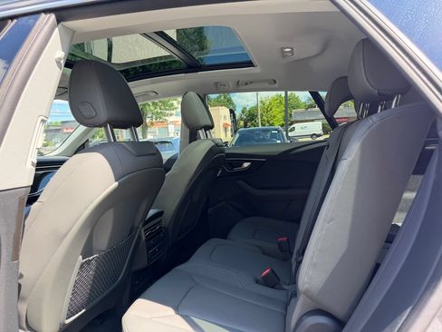 Used 2025 Audi Q8 Premium w/ Convenience Package AWD/4WD image 26