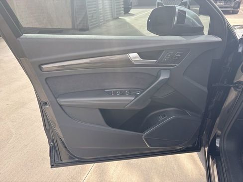 Used 2022 Audi SQ5 Premium Plus w/ Premium Plus Package image 10