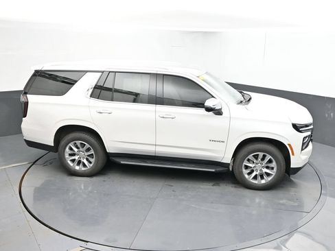Used 2025 Chevrolet Tahoe Premier AWD/4WD image 42
