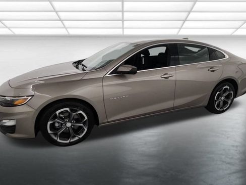 Used 2024 Chevrolet Malibu LT FWD image 3