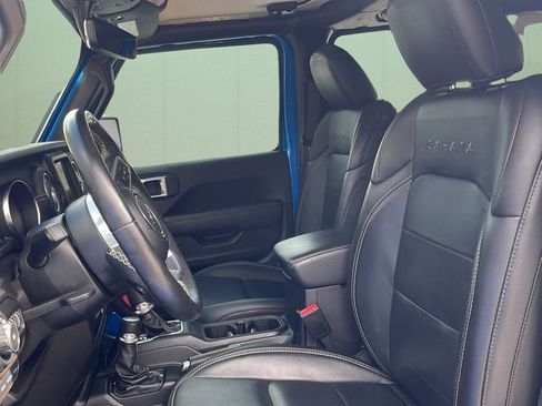 Used 2021 Jeep Wrangler Unlimited Sahara w/ Dual Top Group image 18