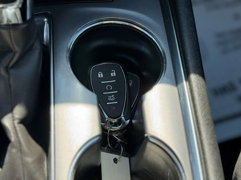 Used 2023 Chevrolet Malibu LT image 18