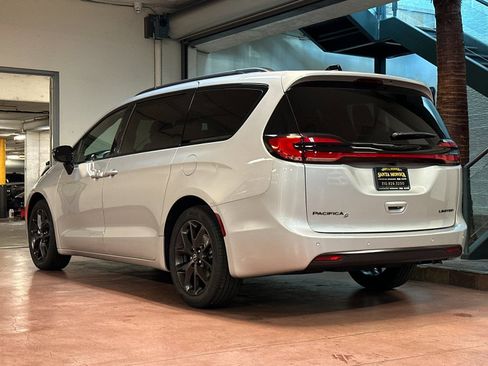 New 2026 Chrysler Pacifica Limited w/ Uconnect Theater Family Group image 3