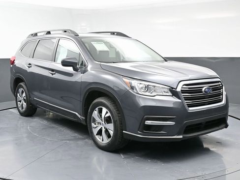 Used 2022 Subaru Ascent Premium w/ Convenience Package image 3