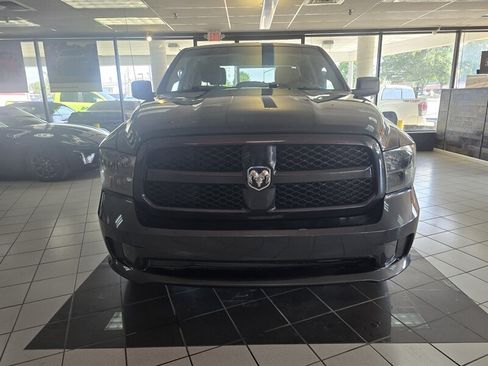 Used 2019 RAM 1500 Express w/ Express Value Package AWD/4WD image 2