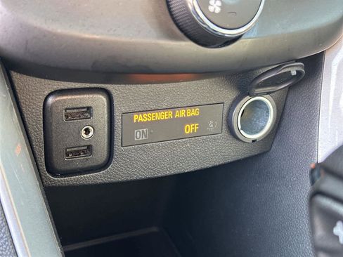 Used 2018 Chevrolet Trax LT w/ LT Convenience Package image 25