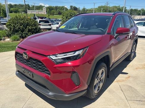 Used 2025 Toyota RAV4 XLE w/ Convenience Package AWD/4WD image 3