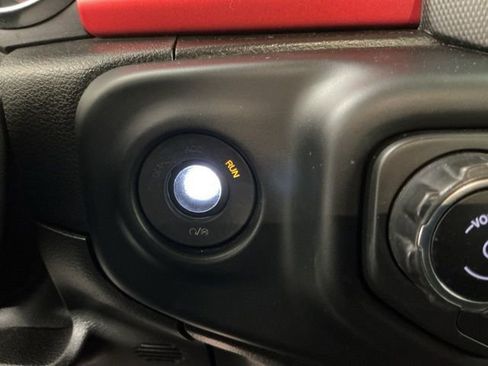 Used 2019 Jeep Wrangler Unlimited Rubicon w/ Uconnect 4C Nav & Sound Group AWD/4WD image 23