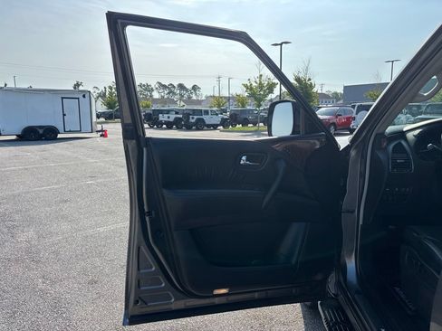 Used 2019 Nissan Armada Platinum w/ Captain's Chairs Package RWD image 68