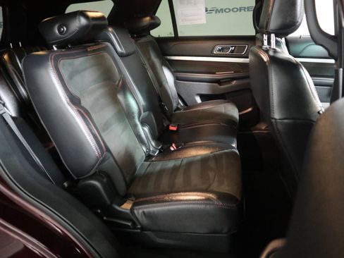 Used 2019 Ford Explorer XLT w/ Equipment Group 202A image 21