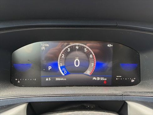 Used 2022 Volkswagen Taos SE image 12